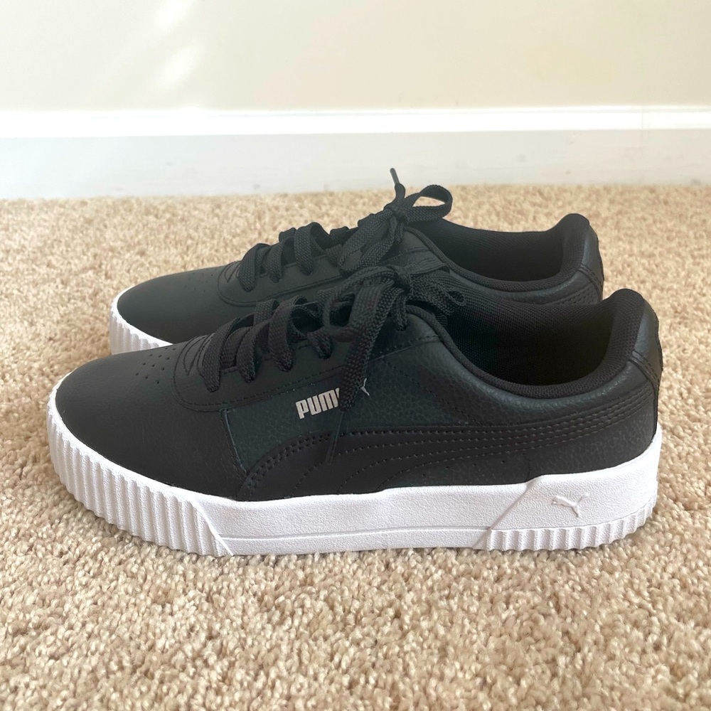 Women’s Puma Carina Sneaker